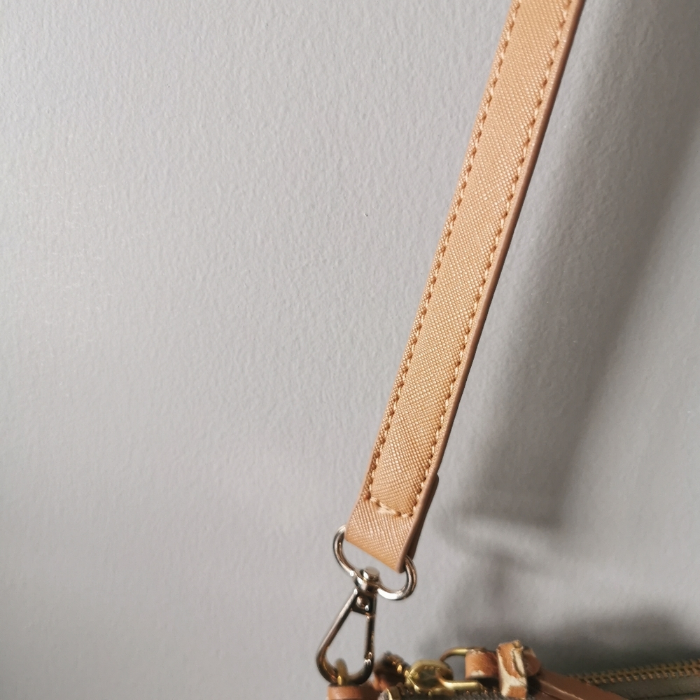 Fossil Crossbody Vegan Bag - Picture 10 of 14